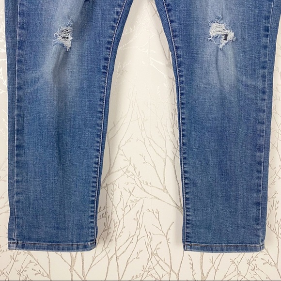 LEVI’S Sculpt Boyfriend Fit Tapered Leg Jeans NWT 33/16 Relaxed distressed - Picture 6 of 13